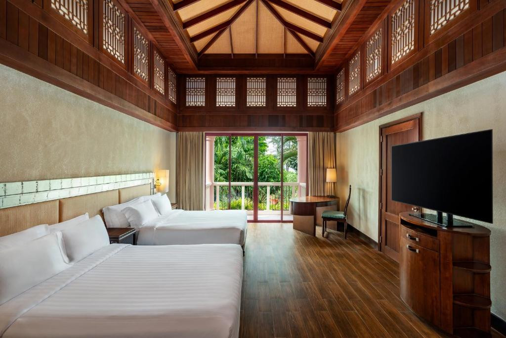 CENTARA GRAND BEACH RESORT PHUKET фото 4
