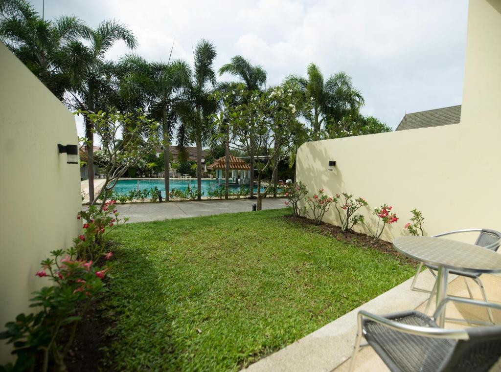 BLUE BEACH GRAND RESORT AND SPA (EX. CHALONG BEACH HOTEL & SPA) фото 5