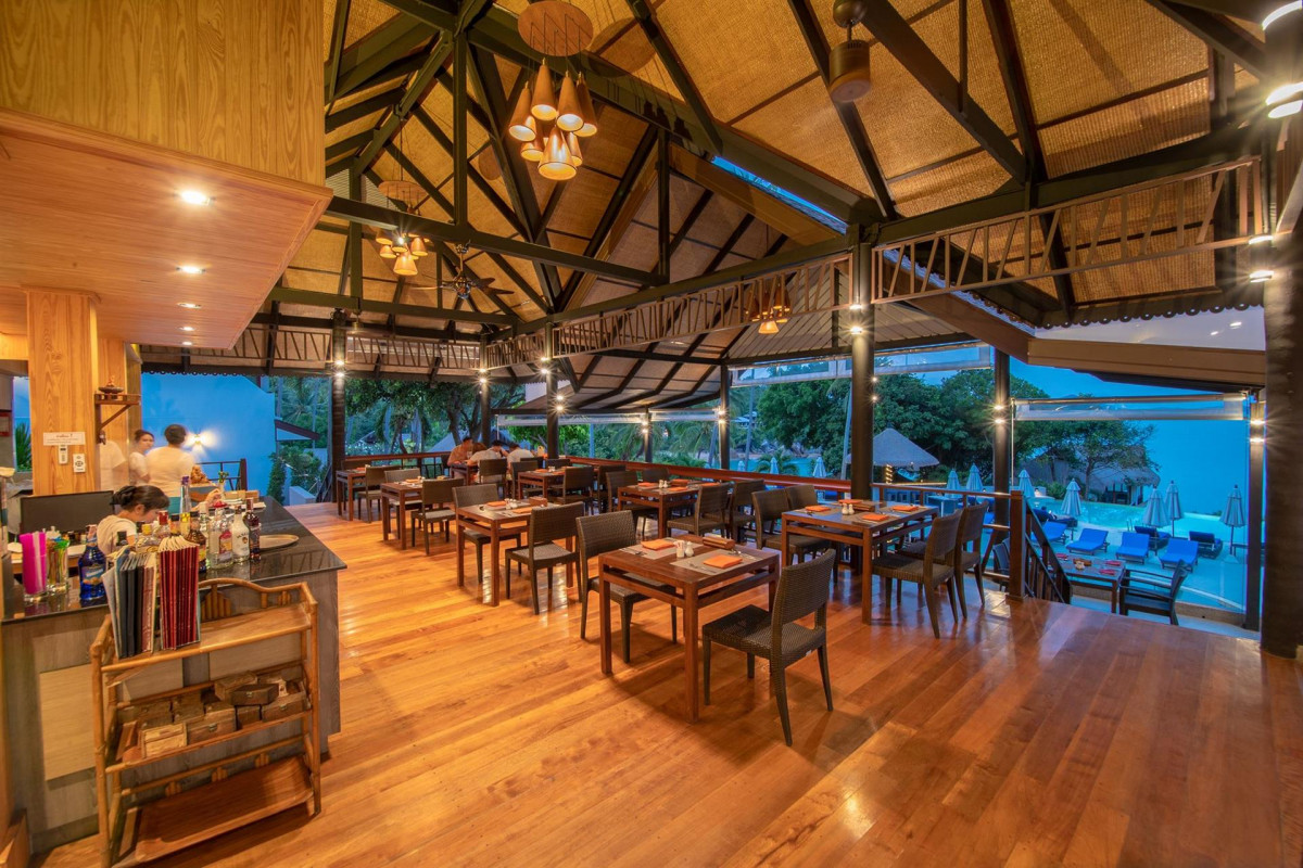 CORAL CLIFF BEACH RESORT (EX. CORAL COVE CHALET) фото 7
