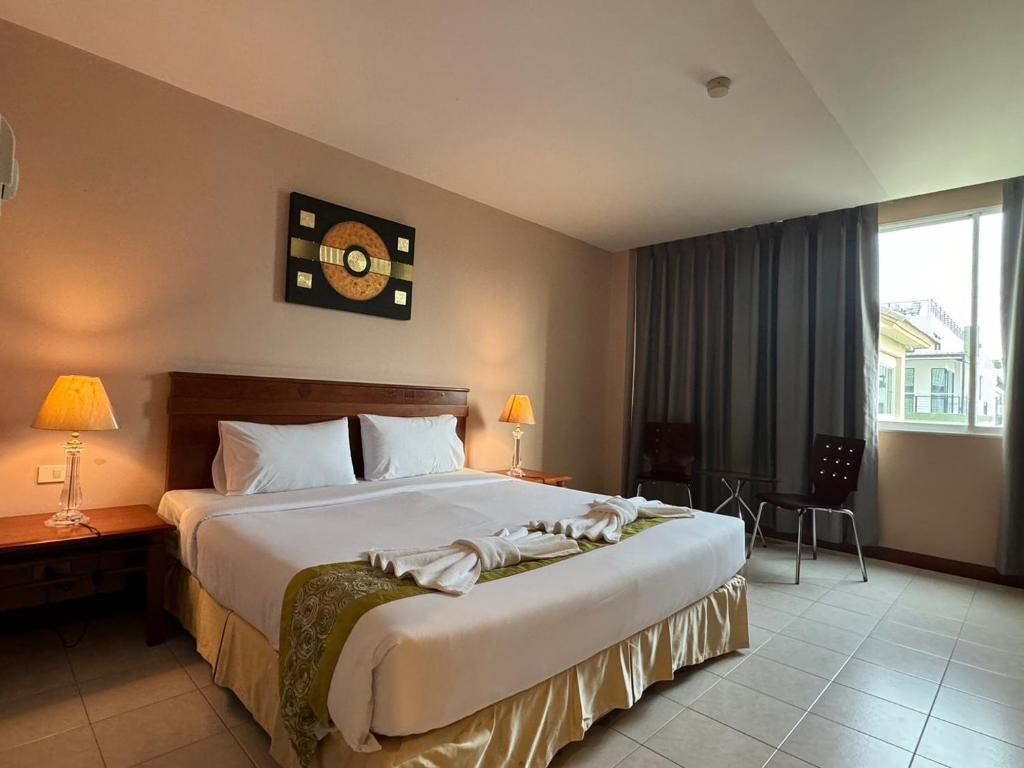 CROWN PATTAYA BEACH HOTEL фото 2