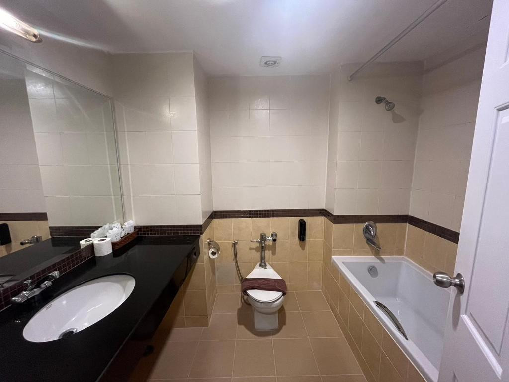 CROWN PATTAYA BEACH HOTEL фото 3