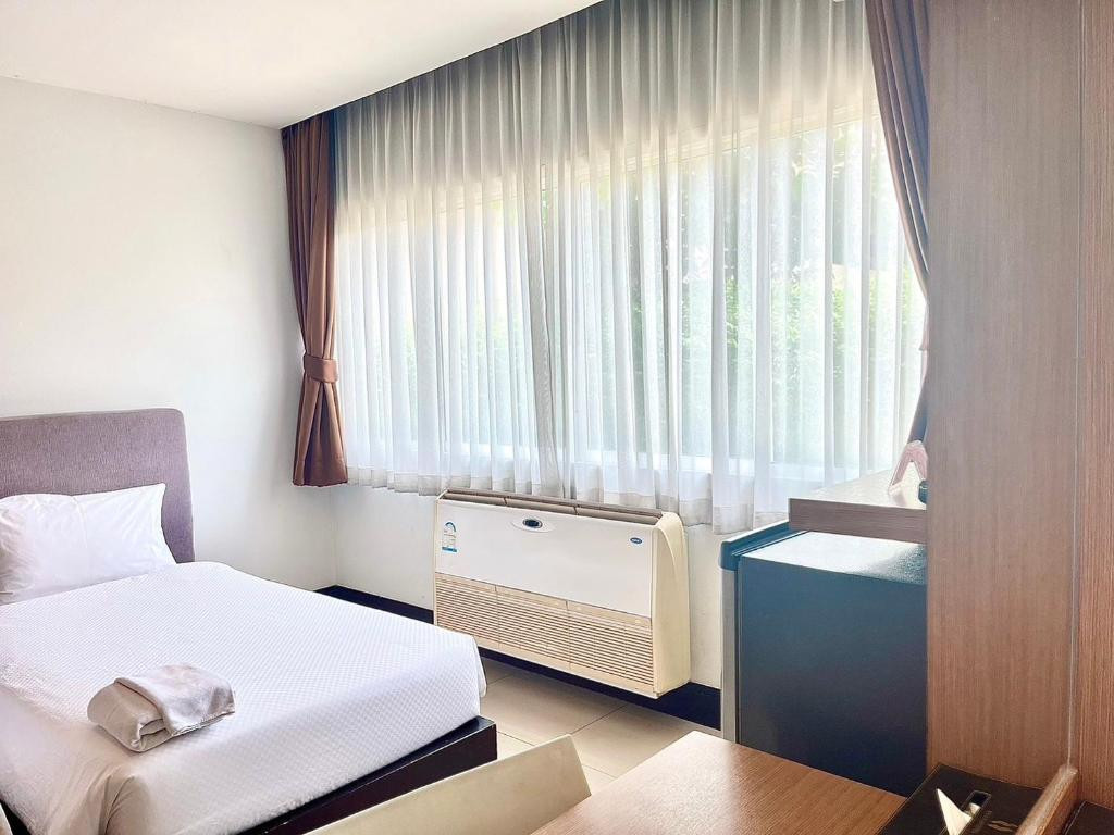 CRYSTAL SUITES SUVARNABHUMI AIRPORT фото 2