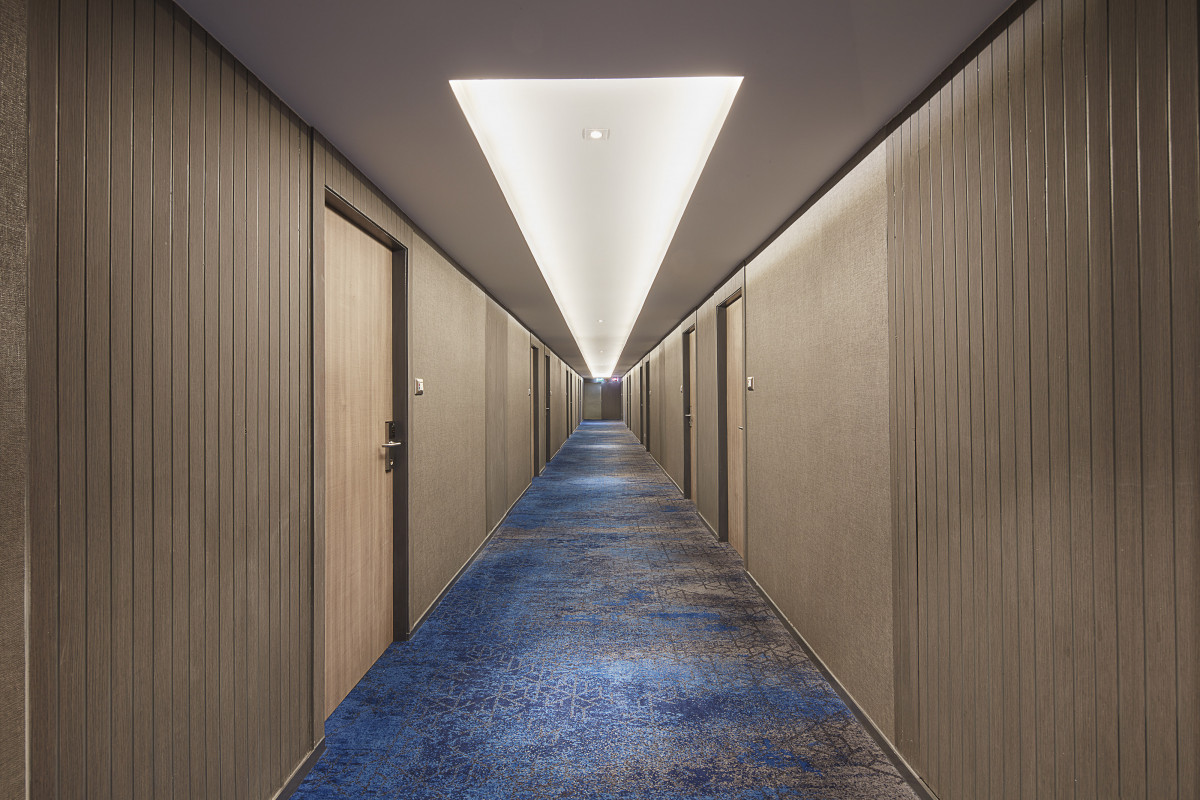GRACE AT FIVE BY GRACE HOTEL фото 3