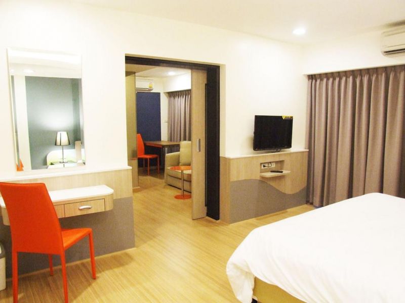 GRAND TOWER INN SATHORN фото 4