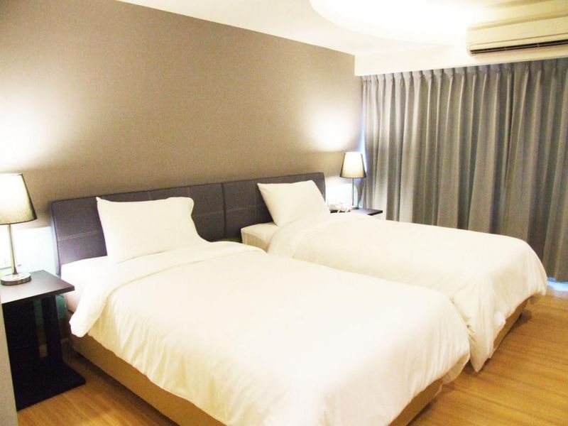 GRAND TOWER INN SATHORN фото 7