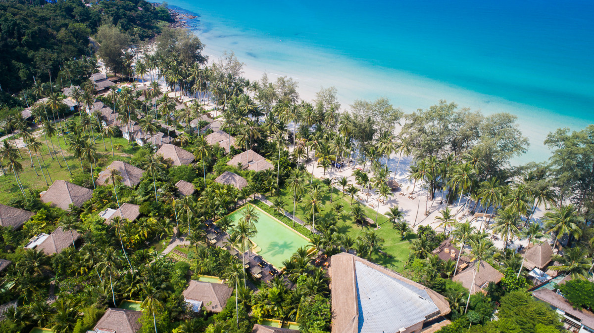 HIGH SEASON POOL VILLA & SPA