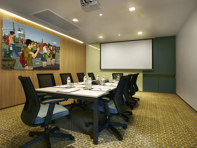 HOLIDAY INN EXPRESS BANGKOK SATHORN фото 3