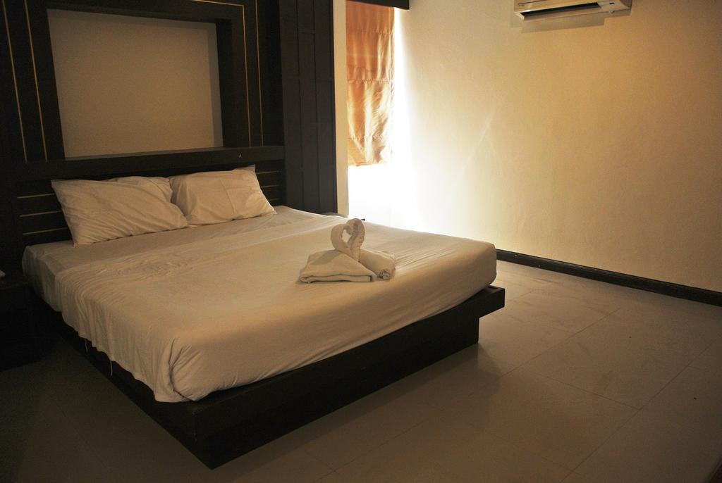 ISSARA PATONG BEACH (EX. SHARAYA BOUTIQUE) фото 8