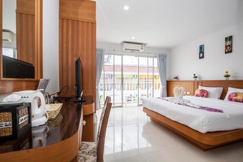 LARN PARK RESORTEL