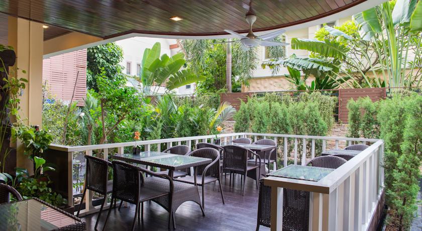 LOHAS SUITES SUKHUMBIT BY SUPERHOTEL фото 6