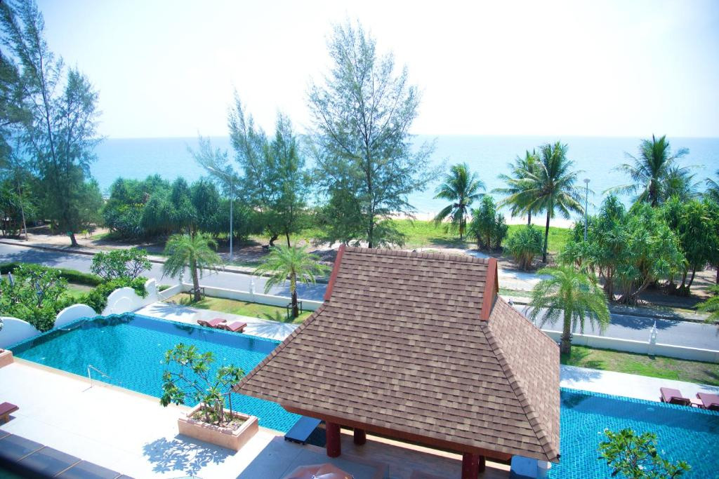 MAIKHAO PALM BEACH RESORT фото 2