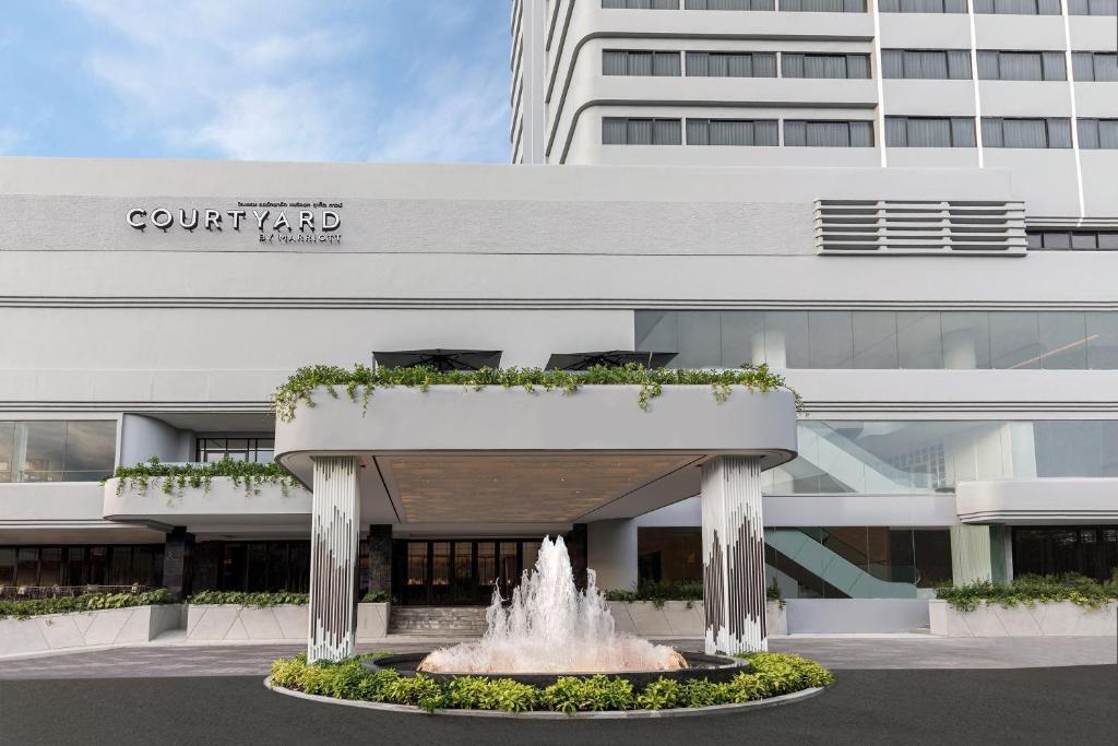 COURTYARD BY MARRIOTT PHUKET TOWN (EX. METROPOLE) фото 2
