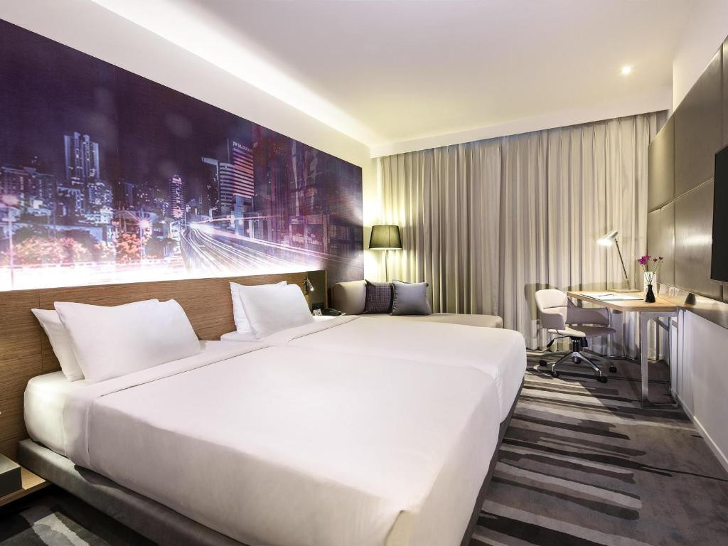 NOVOTEL BANGKOK SUKHUMVIT 4 фото 7