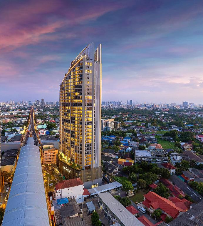 OAKWOOD SUITES TIWANON BANGKOK фото 2