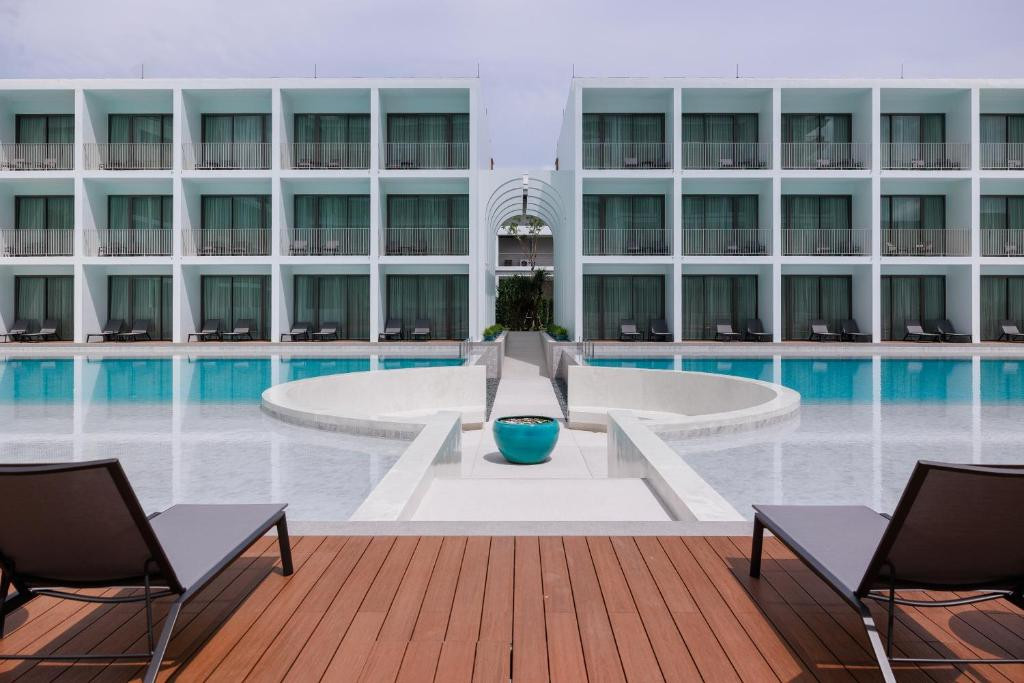 PATONG BEACH HOTEL фото 3