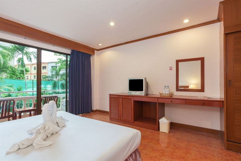 INN PATONG BEACH HOTEL (EX. PATONG BEACH LODGE) фото 3