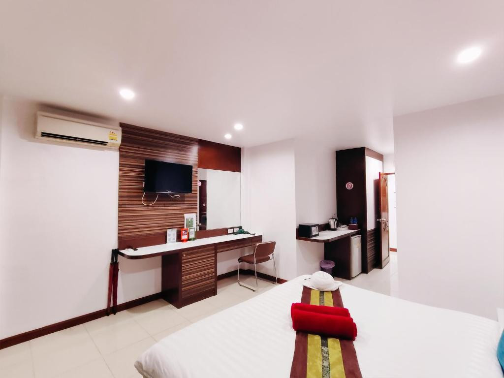PATONG MAX VALUE HOTEL фото 4