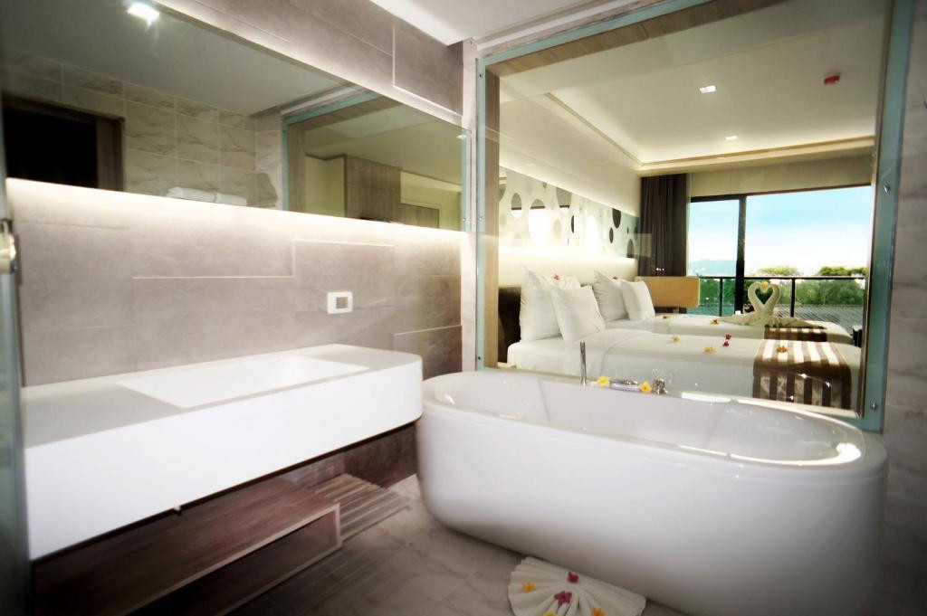 DISCOVERY BEACH HOTEL фото 3