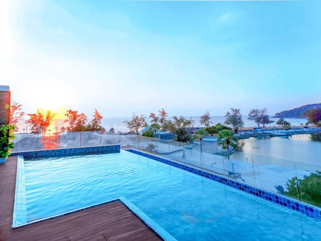 PHOENIX HOTEL KARON BEACH фото 3