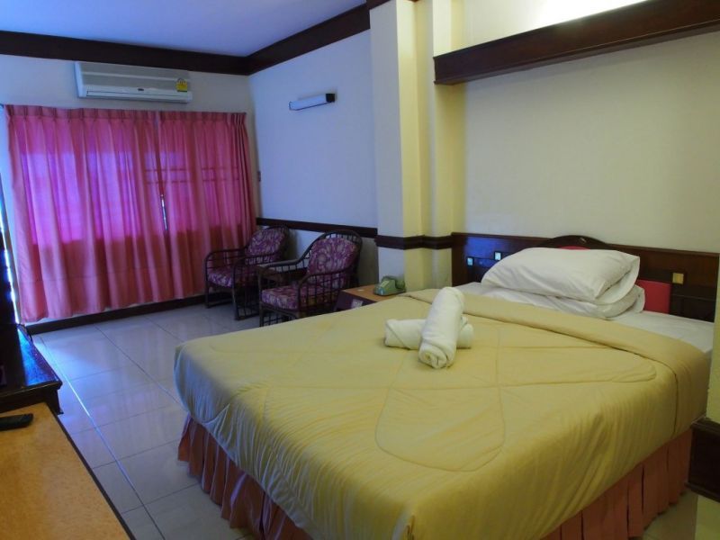 OYO 629 CHAYTALAY PALACE HOTEL