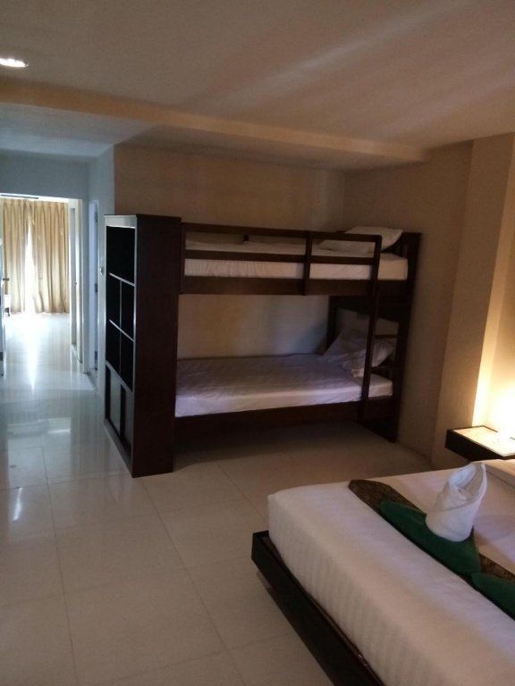 SEACONO PATONG BEACH FRONT фото 6