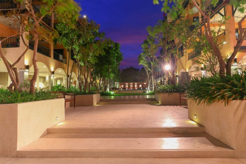 ANANTASILA BEACH RESORT HUA HIN (EX. ANANTASILA VILLA)