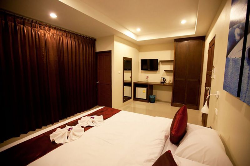 AT KAMALA HOTEL фото 2