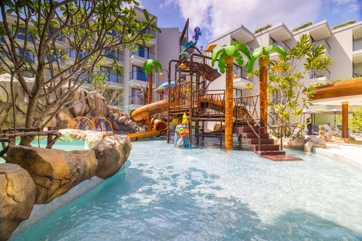 PHUKET EMERALD BEACH RESORT фото 6