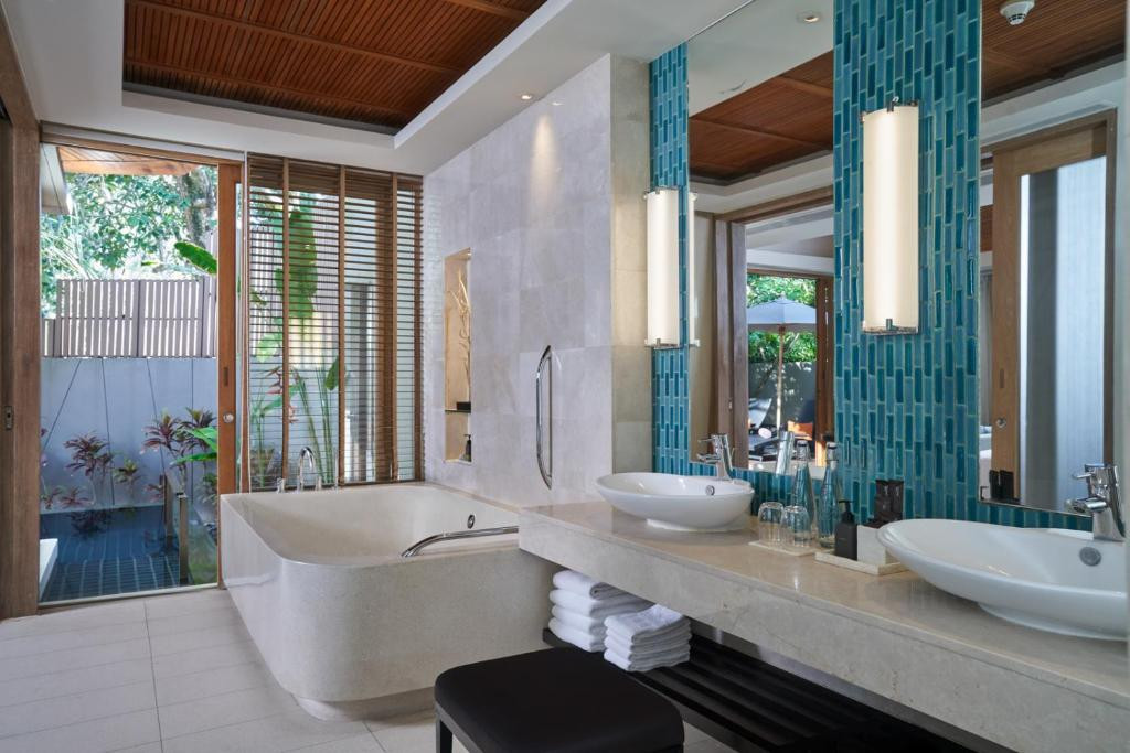 RENAISSANCE PHUKET RESORT & SPA фото 3