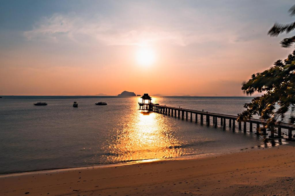 SANTHIYA KOH YAO YAI RESORT & SPA фото 2