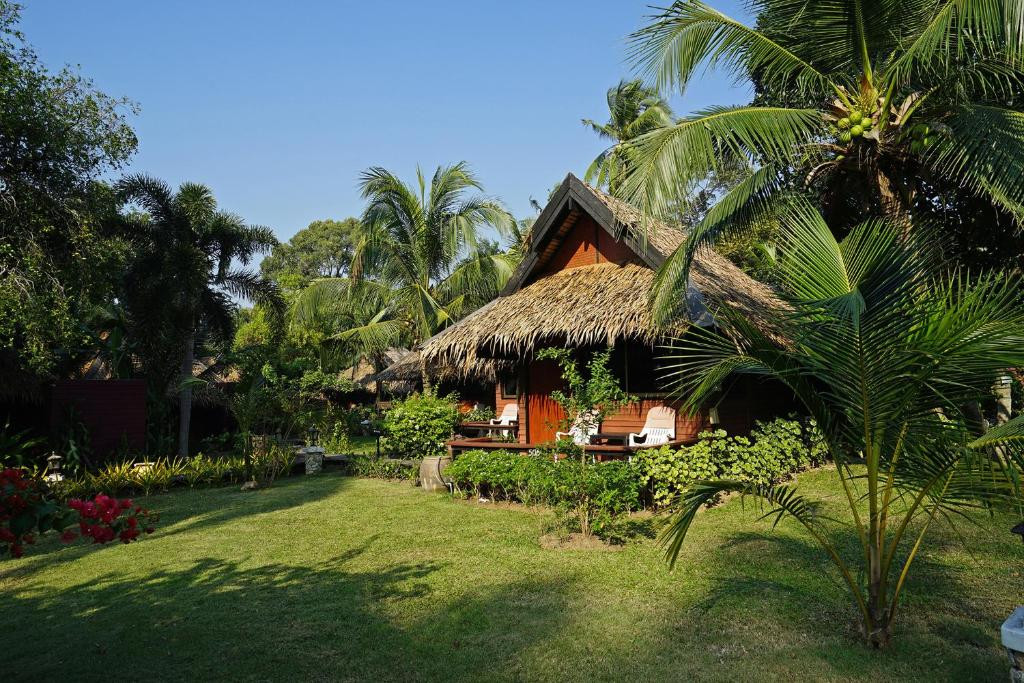 SUNSET VILLAGE BEACH RESORT