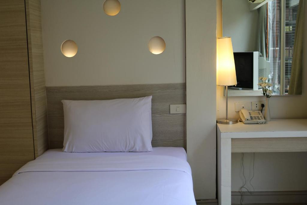 SUNSHINE HOTEL & RESIDENCE фото 2