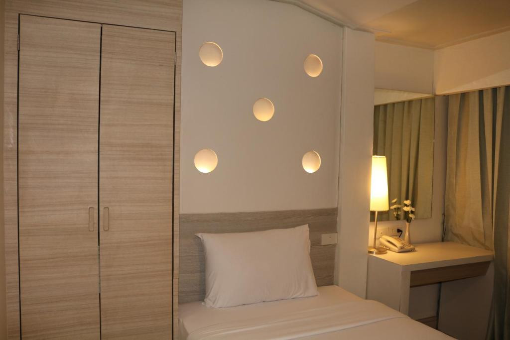SUNSHINE HOTEL & RESIDENCE фото 4