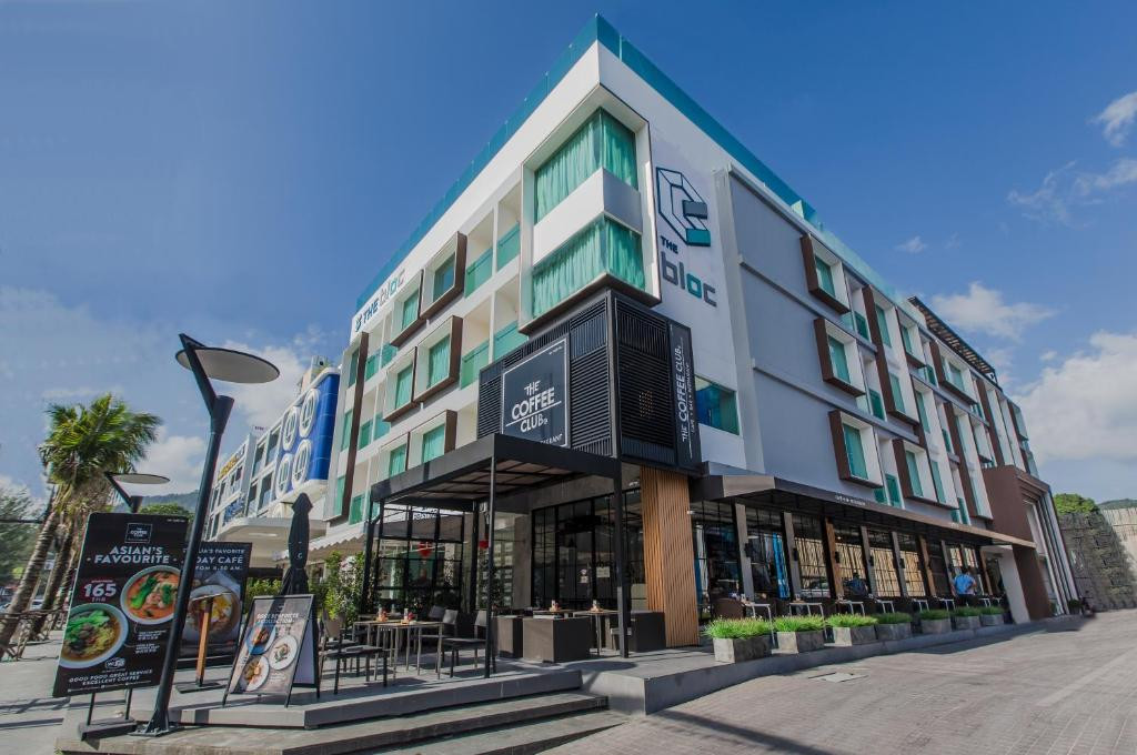THE BLOC HOTEL