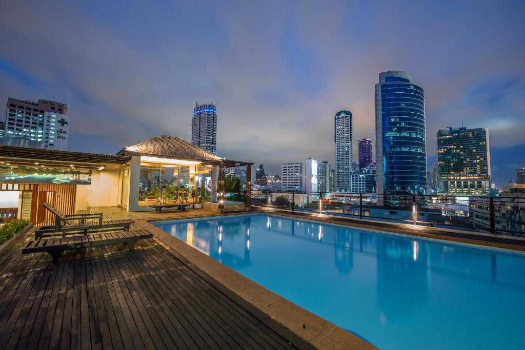 THE GRAND SATHORN