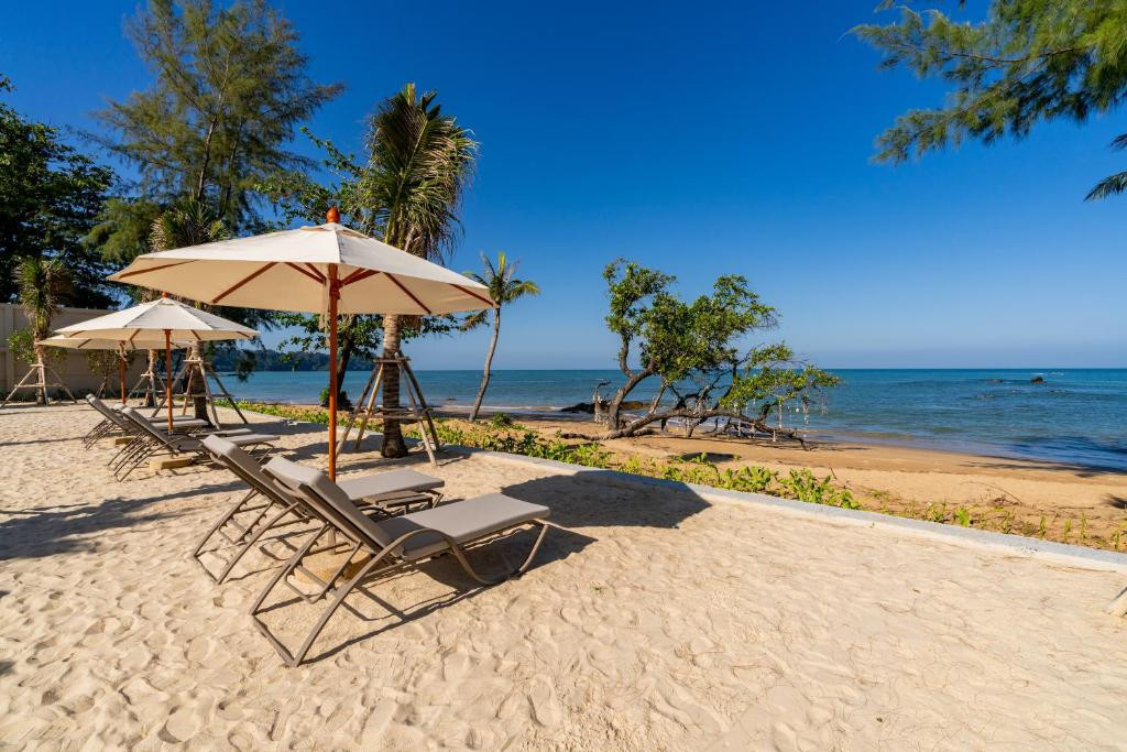 THE LITTLE SHORE KHAO LAK BY KATATHANI фото 8