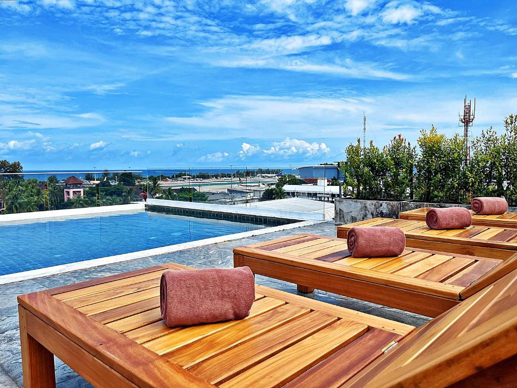 THE SIXTEEN NAIYANG BEACH HOTEL фото 2