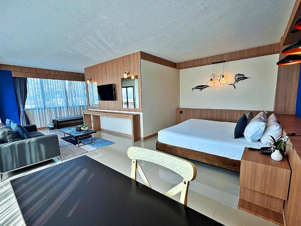 THE SIXTEEN NAIYANG BEACH HOTEL фото 3