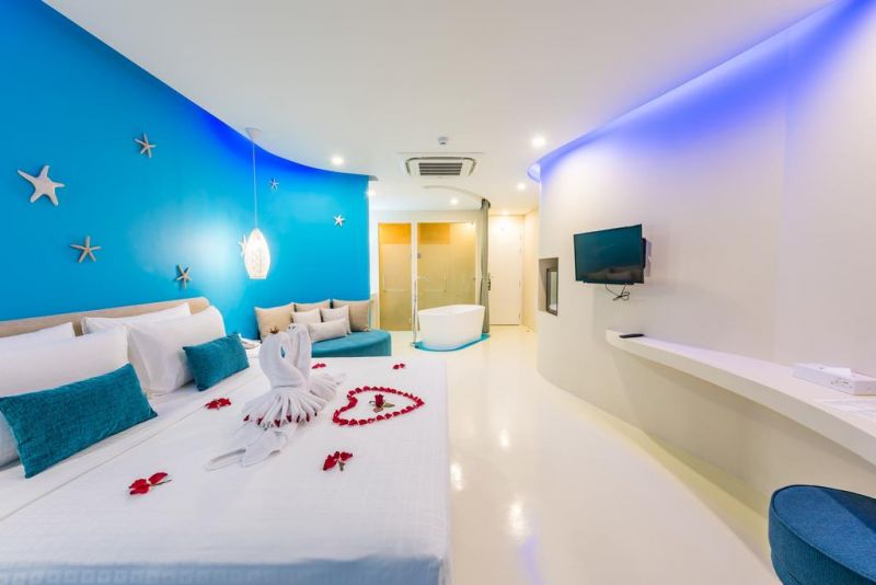 TIDE BEACHFRONT SIRAY PHUKET фото 4