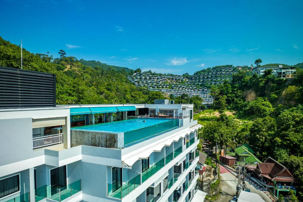 TRIPLE L HOTEL PATONG BEACH фото 2