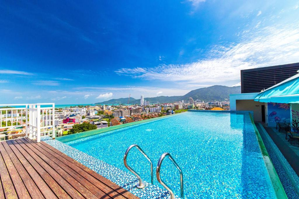 TRIPLE L HOTEL PATONG BEACH фото 4