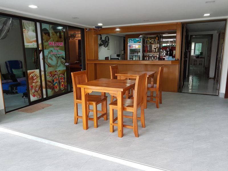 WELCOME INN ON KARON BEACH фото 4