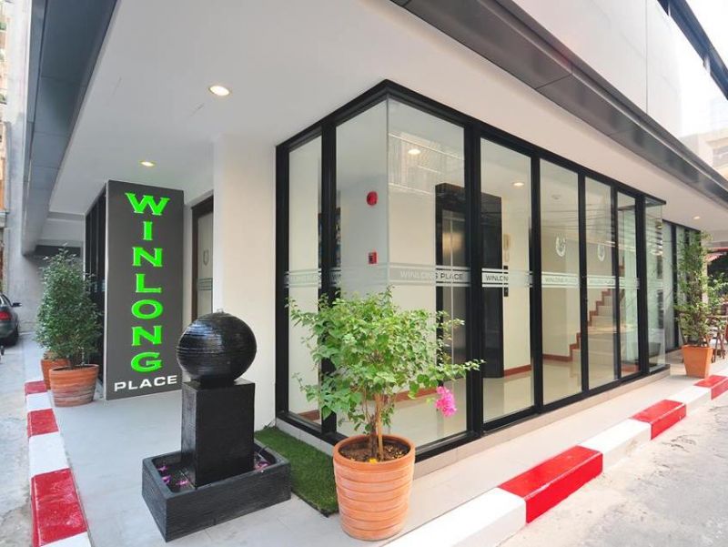 WIN LONG PLACE HOTEL & SERVICED APARTMENT