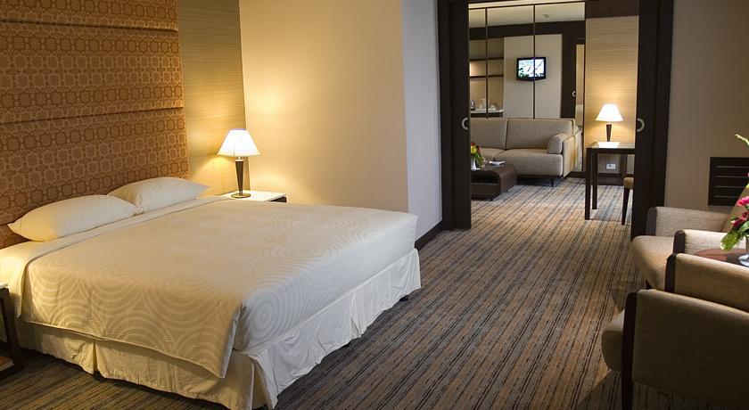 ZENITH SUKHUMVIT фото 5