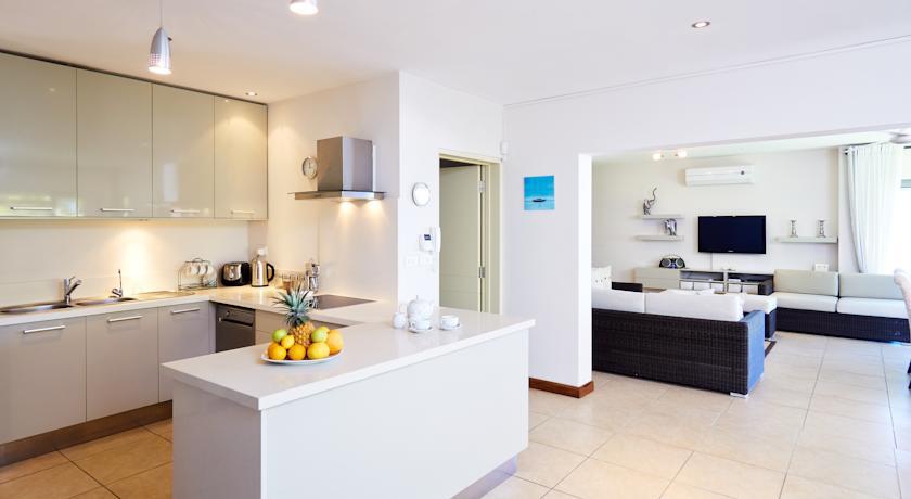 BON AZUR ELEGANT SUITES & PENTHOUSES фото 6