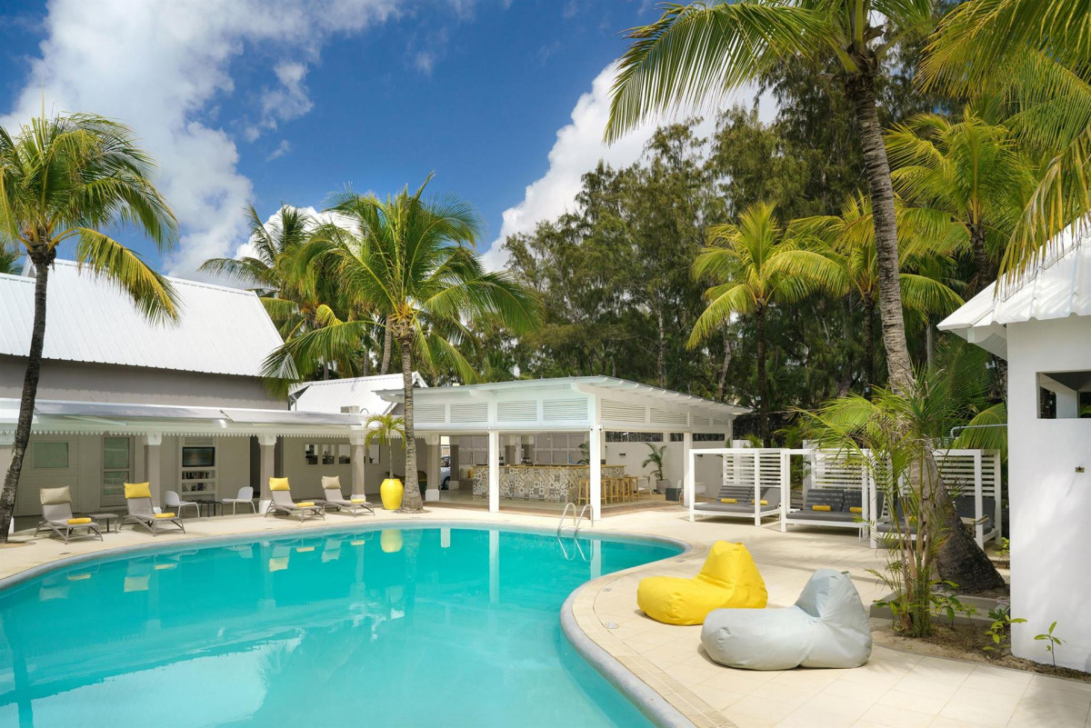 LE TROPICAL ATTITUDE