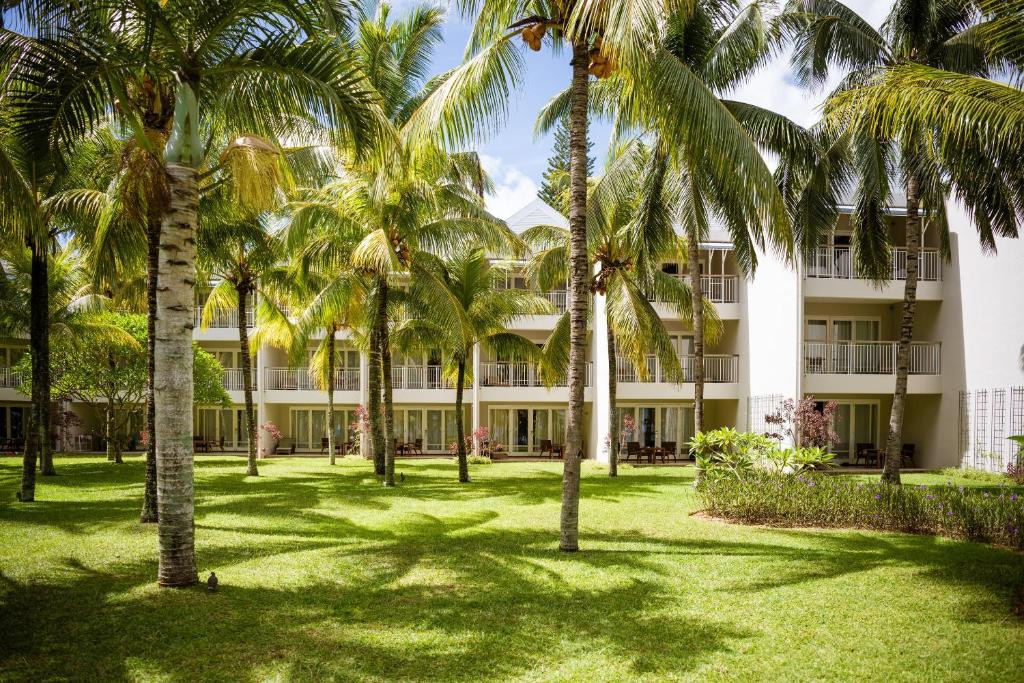 VICTORIA BEACHCOMBER RESORT & SPA фото 3