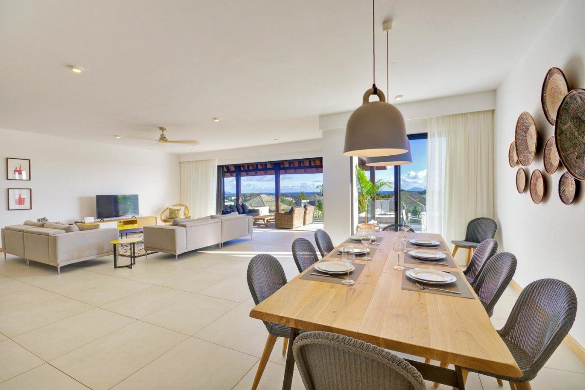 MYTHIC SUITES & VILLAS фото 7