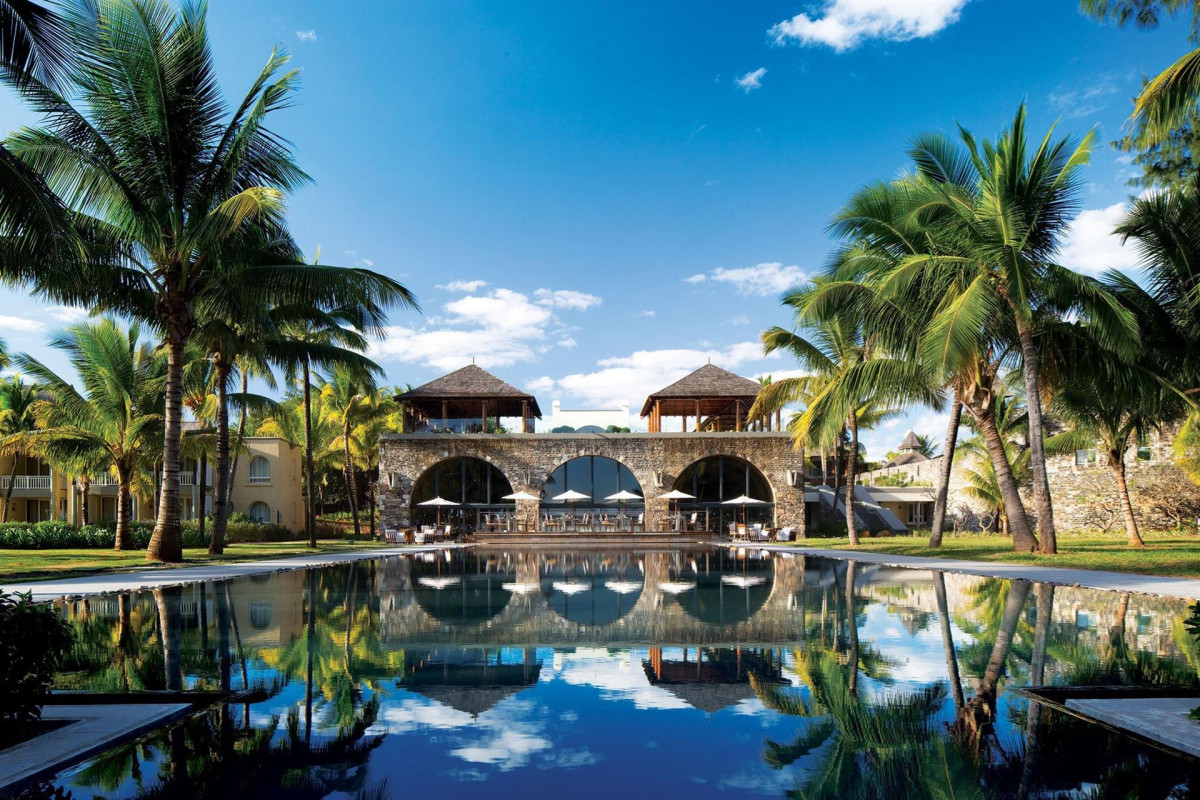 OUTRIGGER MAURITIUS RESORT & SPA фото 2