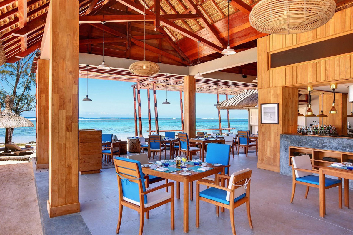 OUTRIGGER MAURITIUS RESORT & SPA фото 6